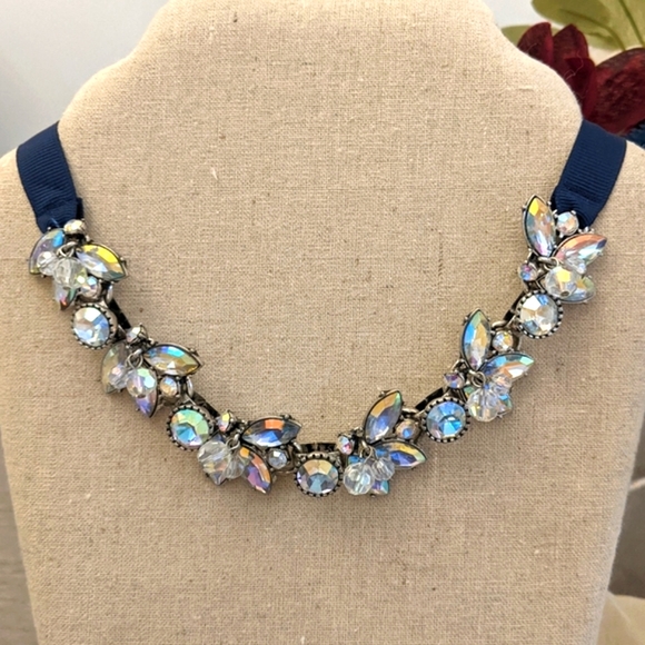 Club Monaco Jewelled Necklace - Picture 3 of 3
